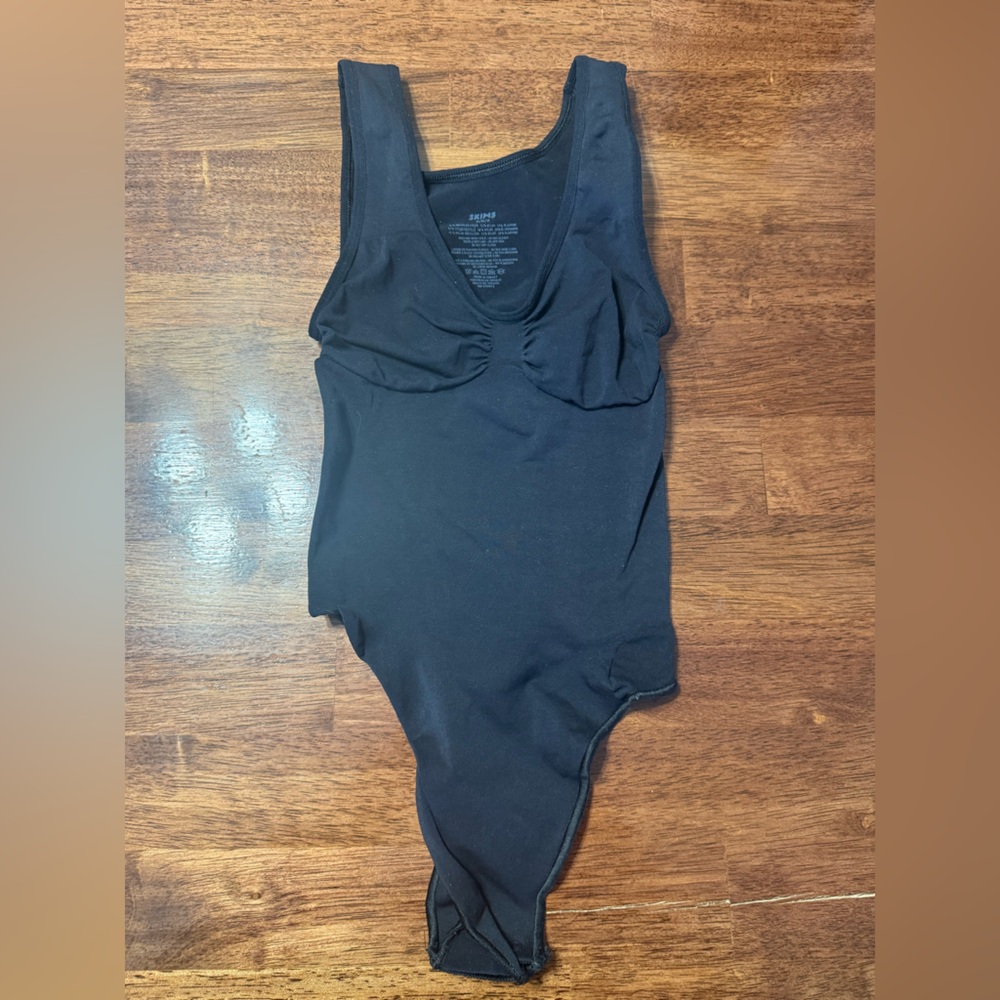 SKIMS Black Sleeveless Bodysuit M NWOT
